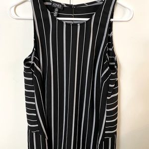 Jones New York striped sleeveless blouse
